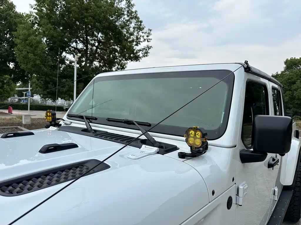 Jeep Gladiator — миниатюра 9