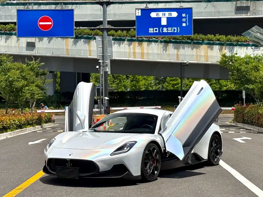 Maserati MC20 — миниатюра 3