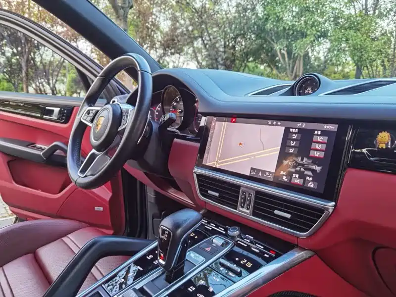Porsche Cayenne — миниатюра 8
