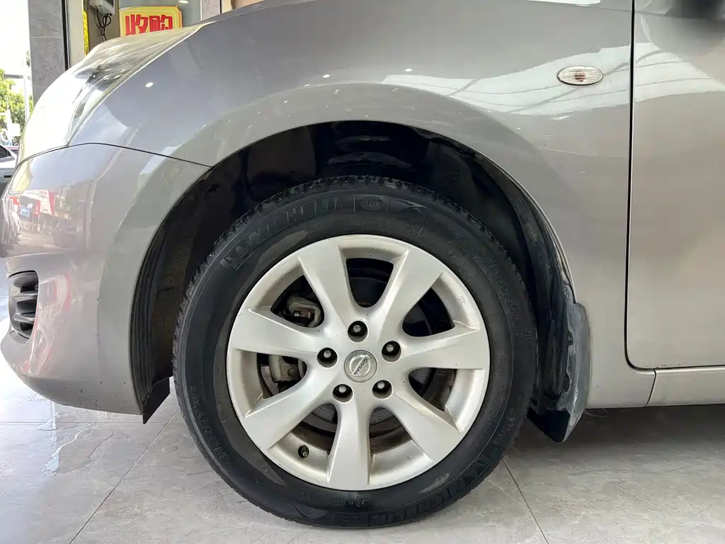 Nissan Tiida — миниатюра 25