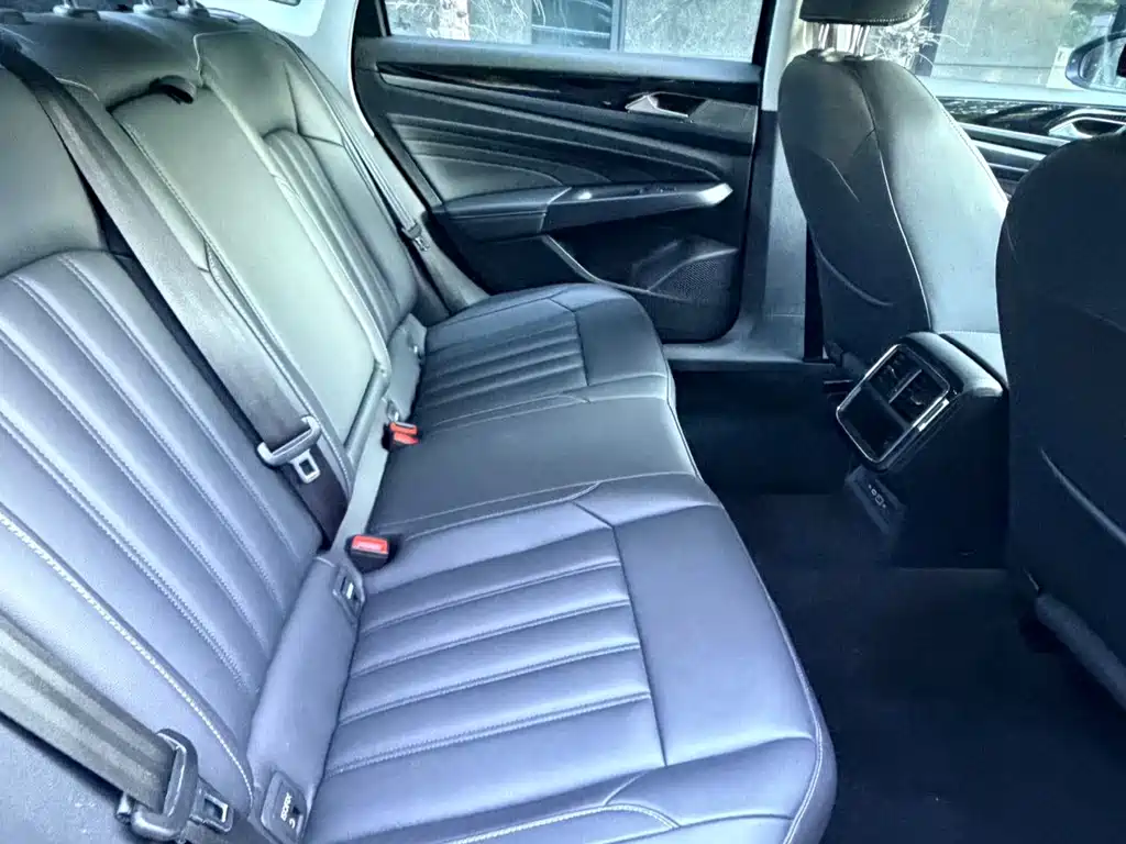 Volkswagen Passat — миниатюра 12