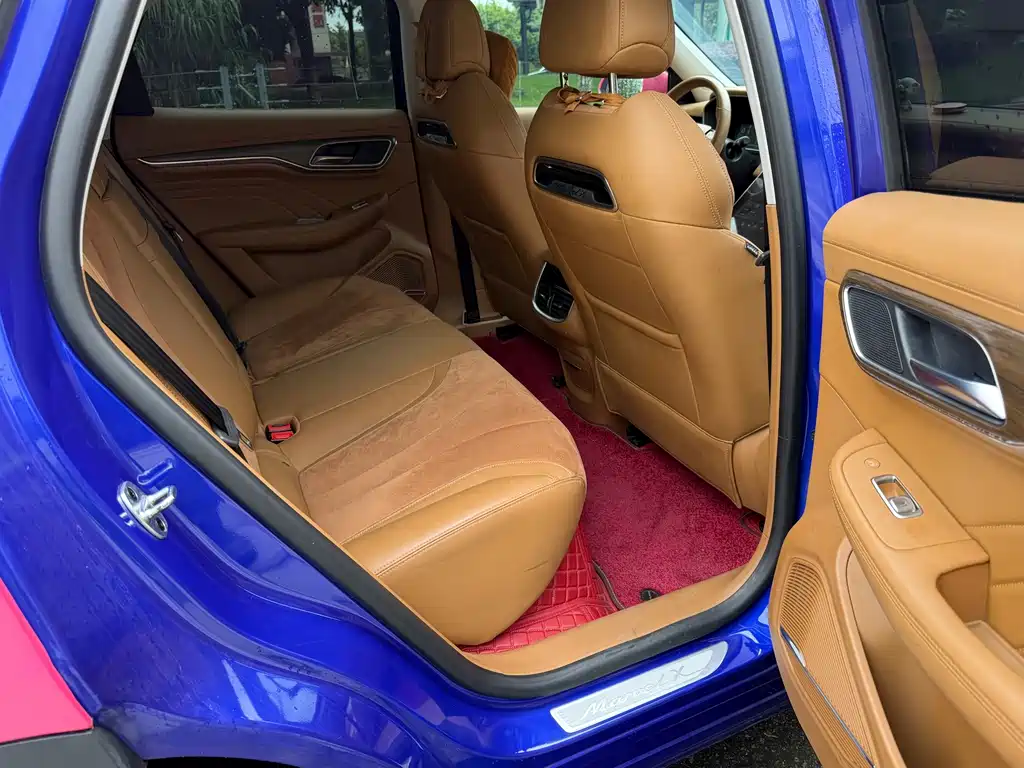 Roewe MARVEL X — миниатюра 5
