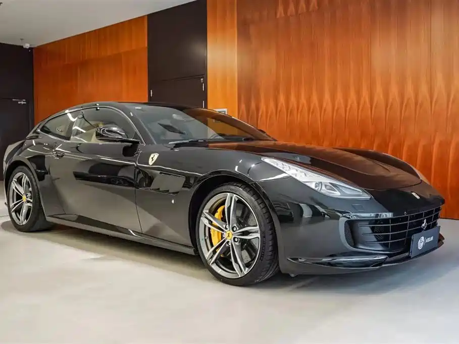 Ferrari GTC4Lusso 2016 6.3L V12