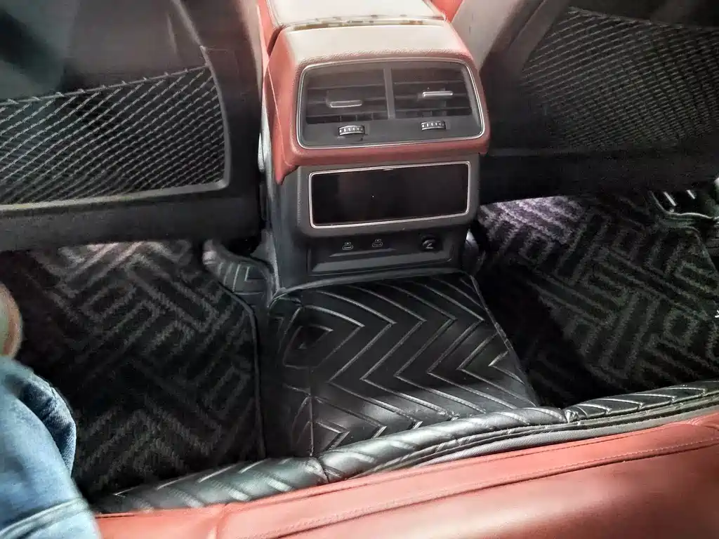Audi A7L — миниатюра 13