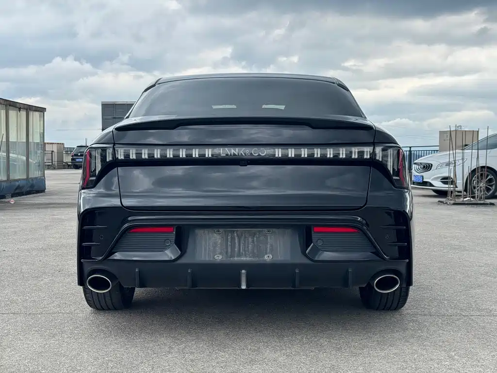 Lynk & Co 03 — миниатюра 5