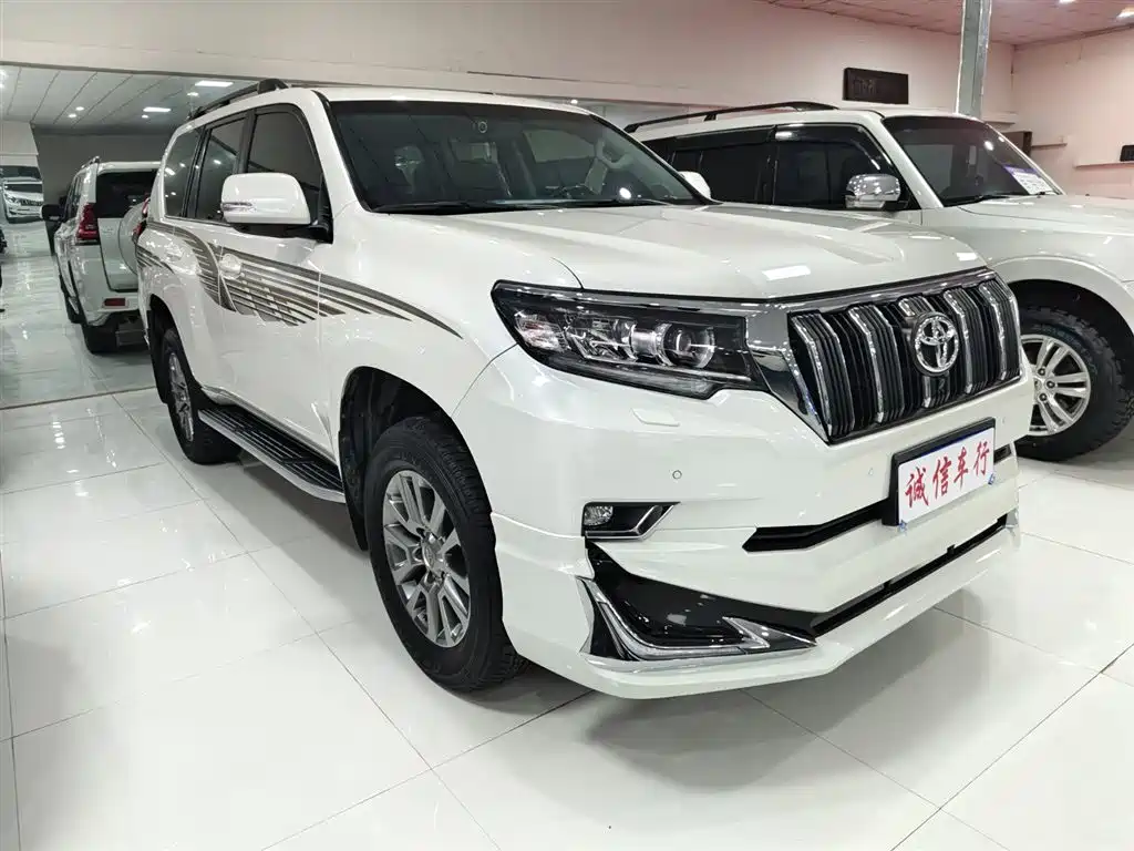 TOYOTA PRADO