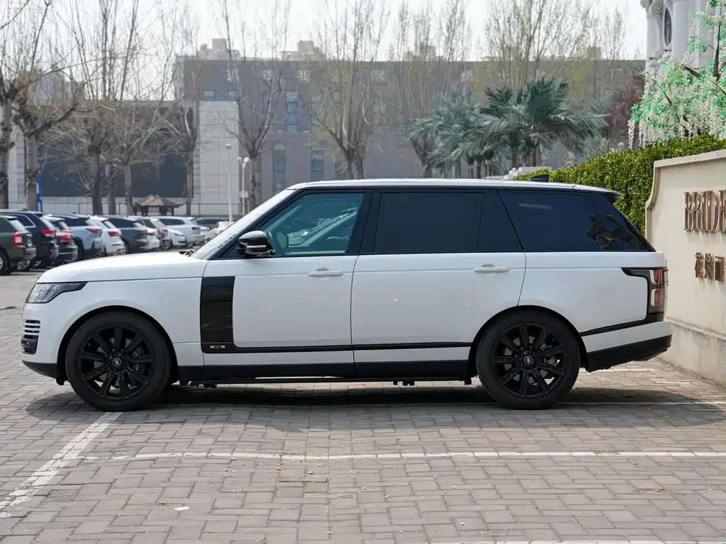 Land Rover Range Rover 2018 3.0 SC V6 Vogue SE Long Wheelbase