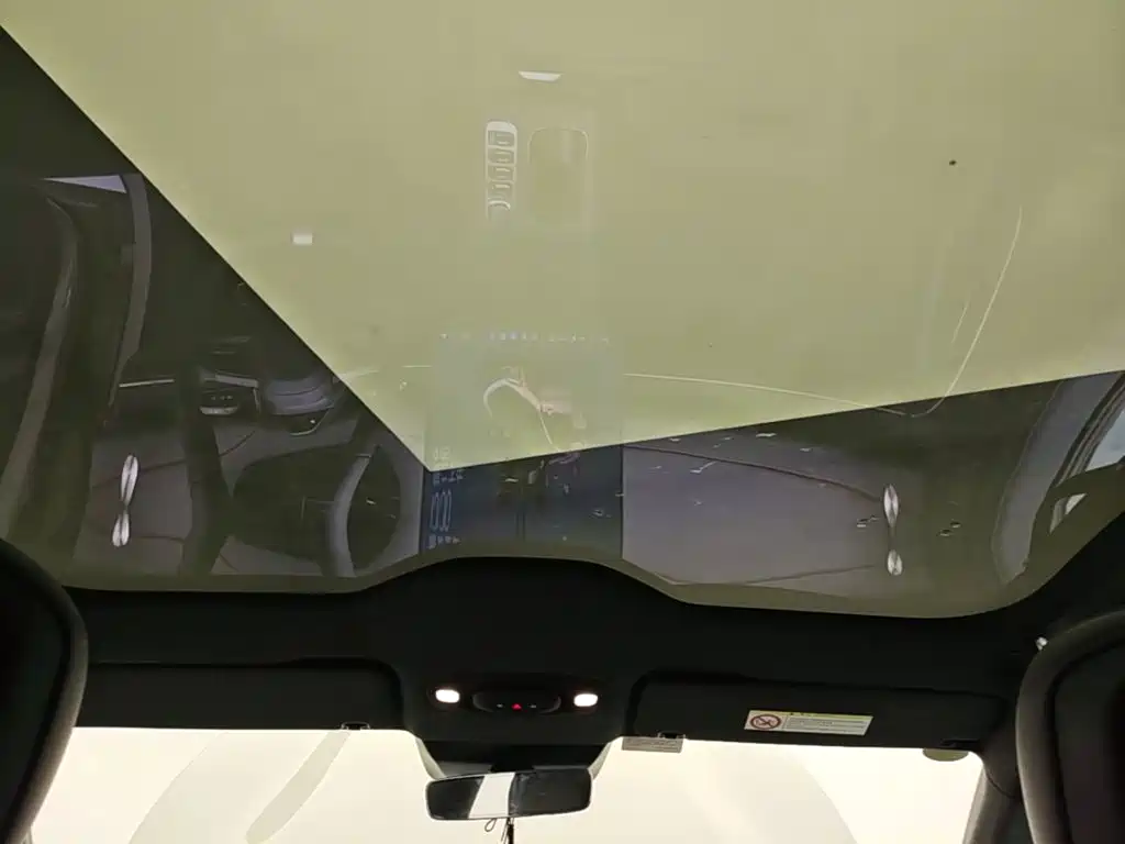 Xiaomi SU7 — миниатюра 18