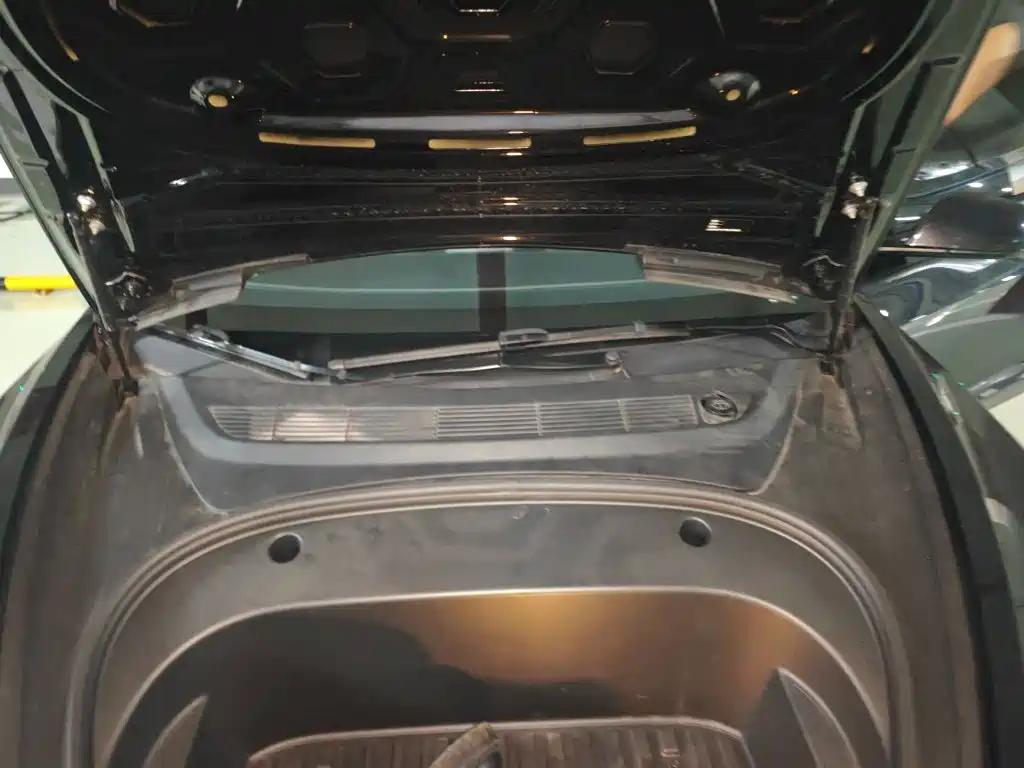 Tesla Model 3 — миниатюра 11