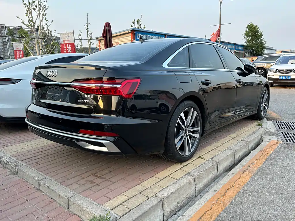 Audi A6L 2024 40 TFSI Luxury