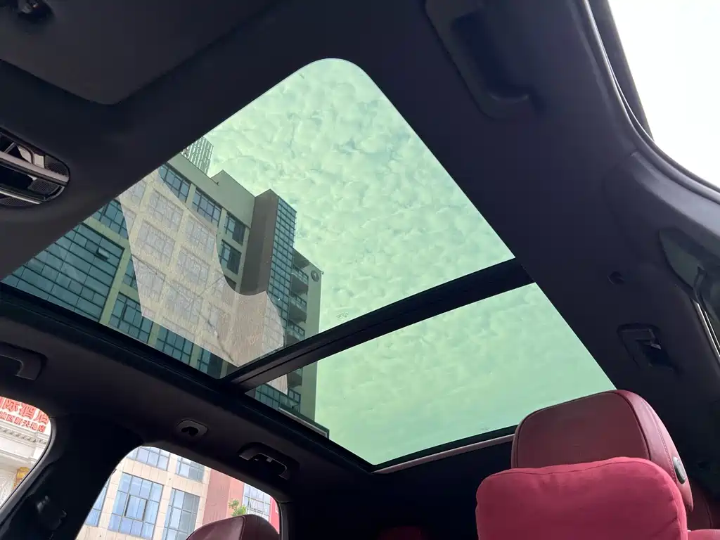 Porsche Cayenne — миниатюра 7