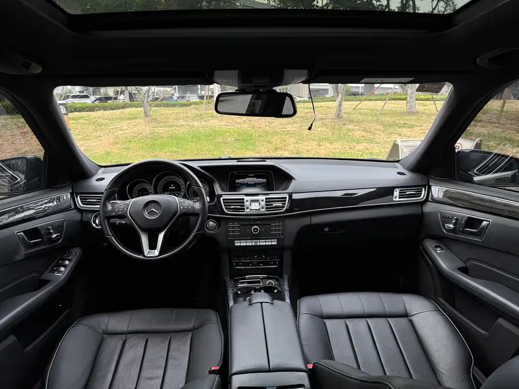 Mercedes-Benz E-Class — миниатюра 18