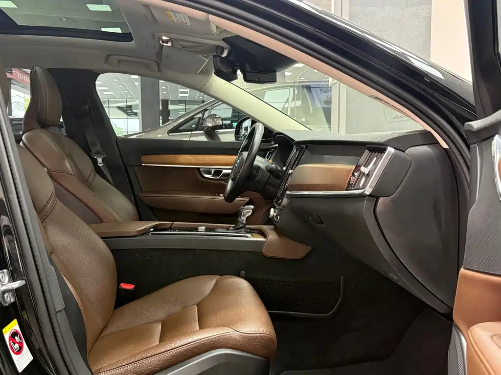 Volvo S90 — миниатюра 12