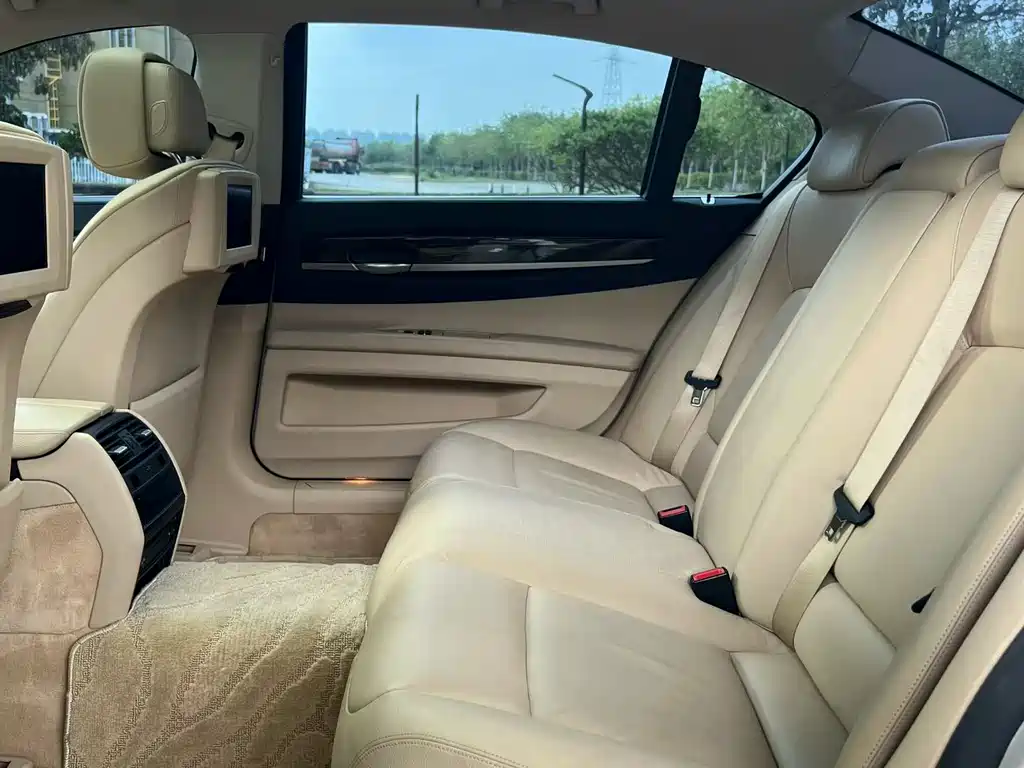 BMW 7 Series 7 2011 730Li Elegant