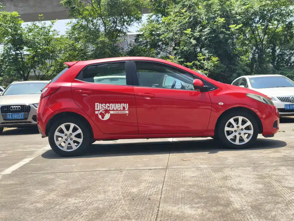 Mazda 2 — миниатюра 5