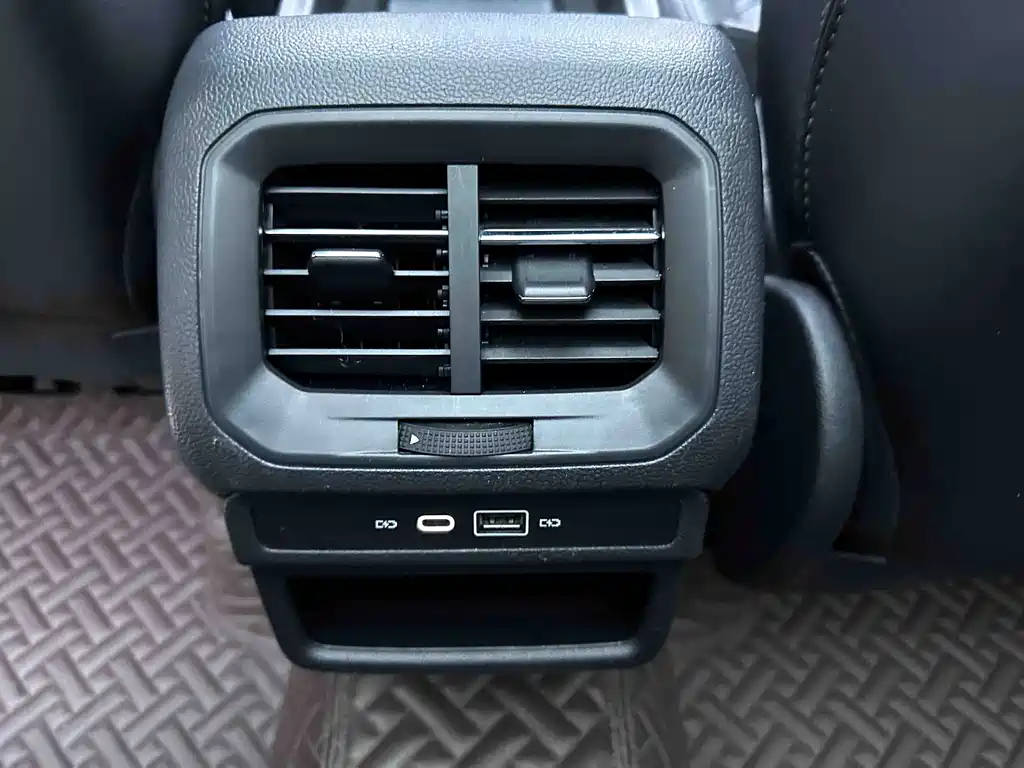 Volkswagen Tharu — миниатюра 15