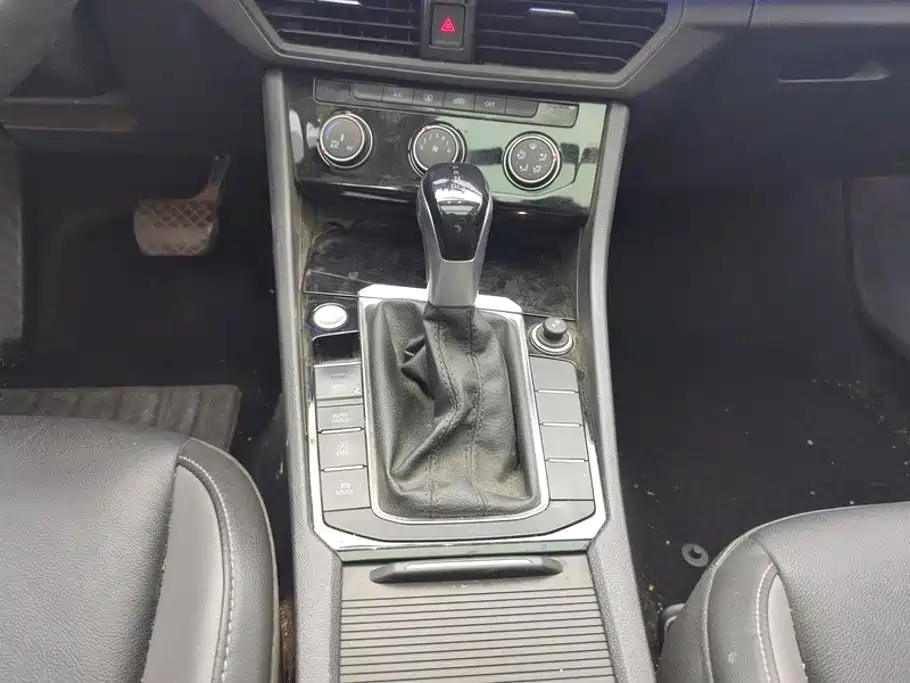 Volkswagen Sagitar — миниатюра 16
