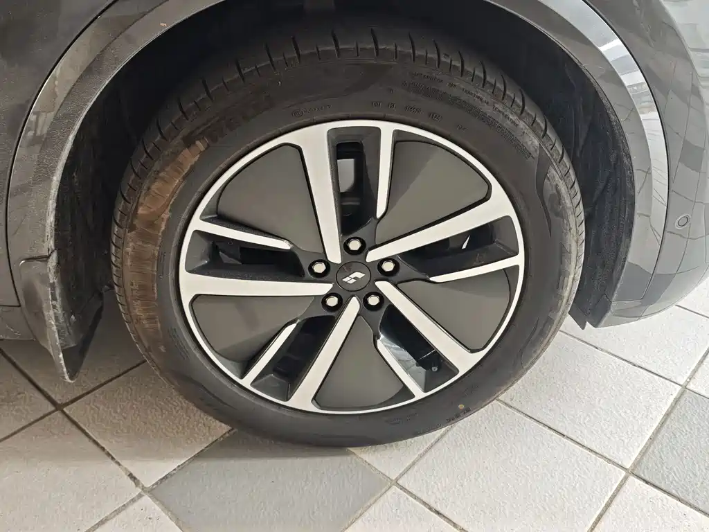 Li Auto Li L8 — миниатюра 7