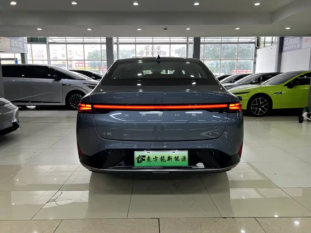 XPeng P5 — миниатюра 6