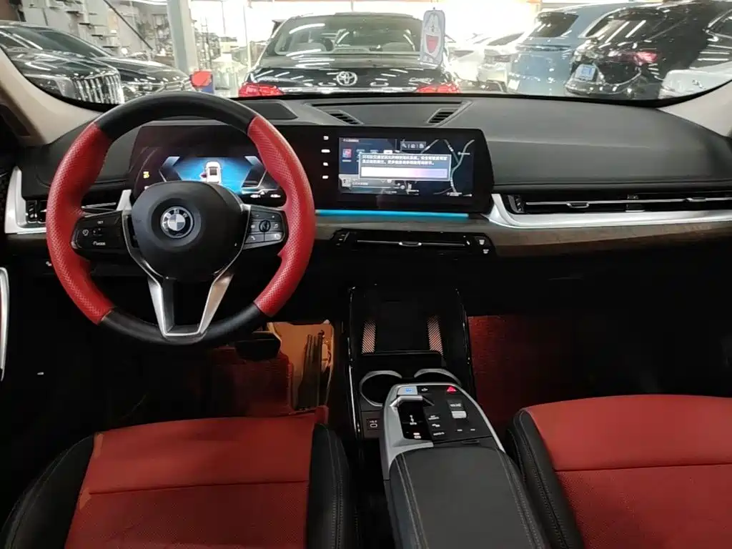 BMW iX1 — миниатюра 10