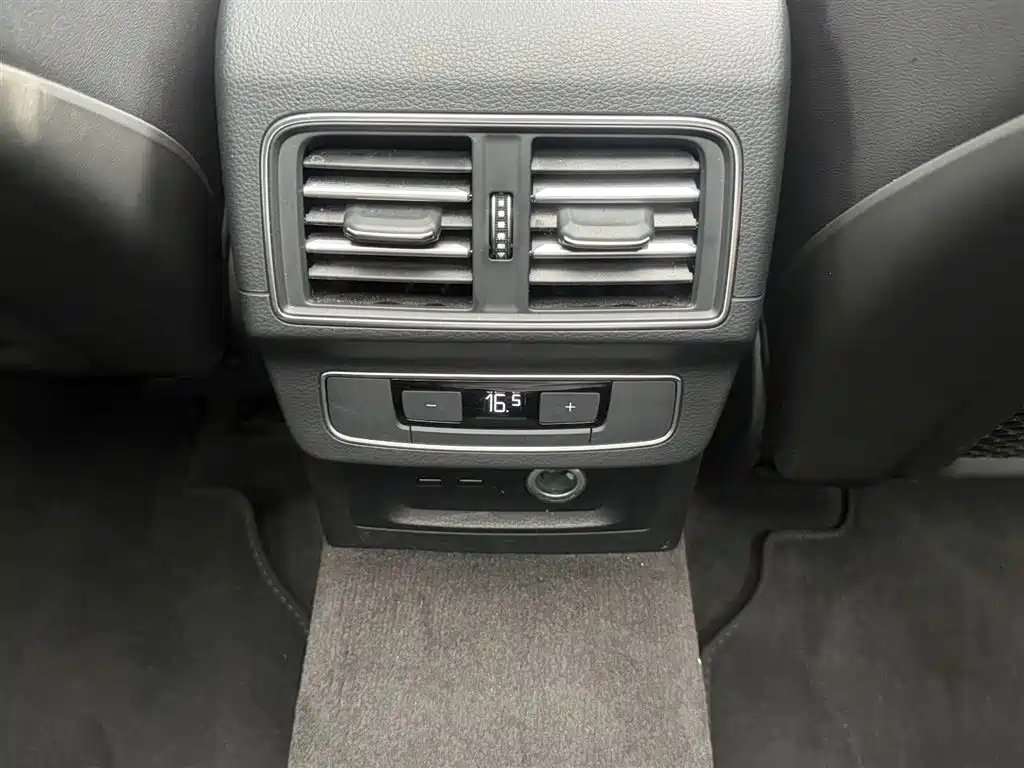 Audi Q5L Sportback — миниатюра 19