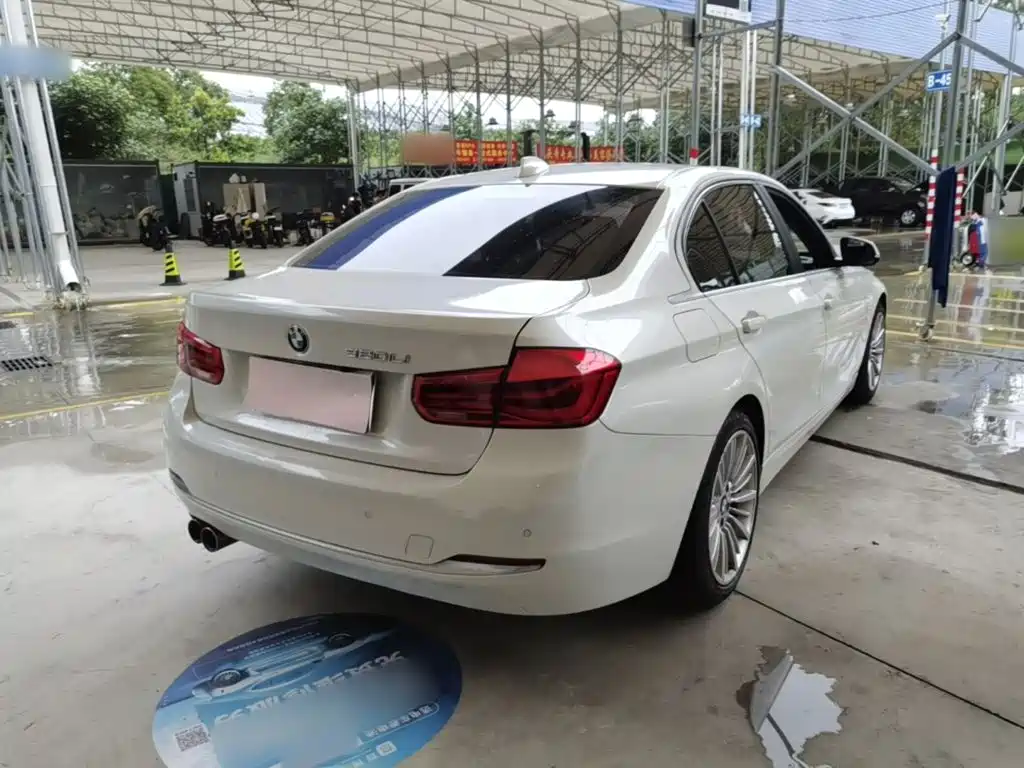 BMW 3 Series — миниатюра 7