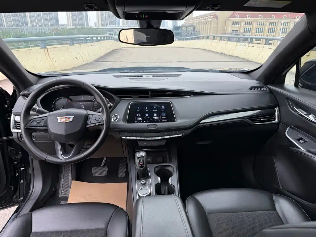 Cadillac XT4 — миниатюра 6