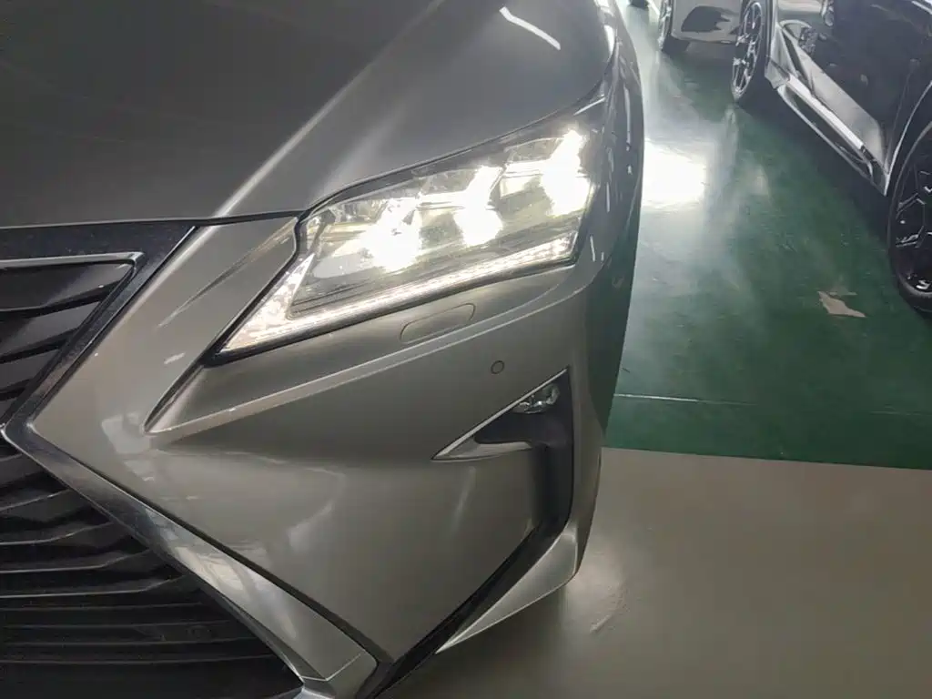 Lexus RX — миниатюра 24