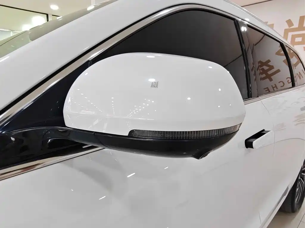 AITO Wenjie AITO M7 — миниатюра 4