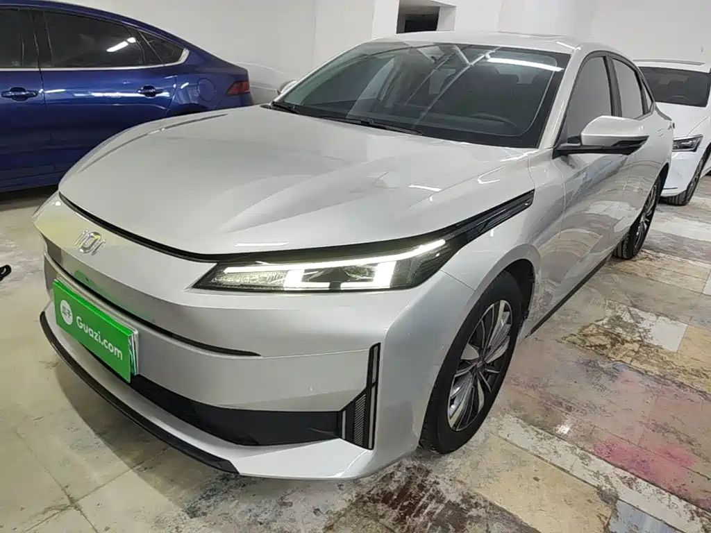 Qiyuan 长安启源A05经典 — миниатюра 2