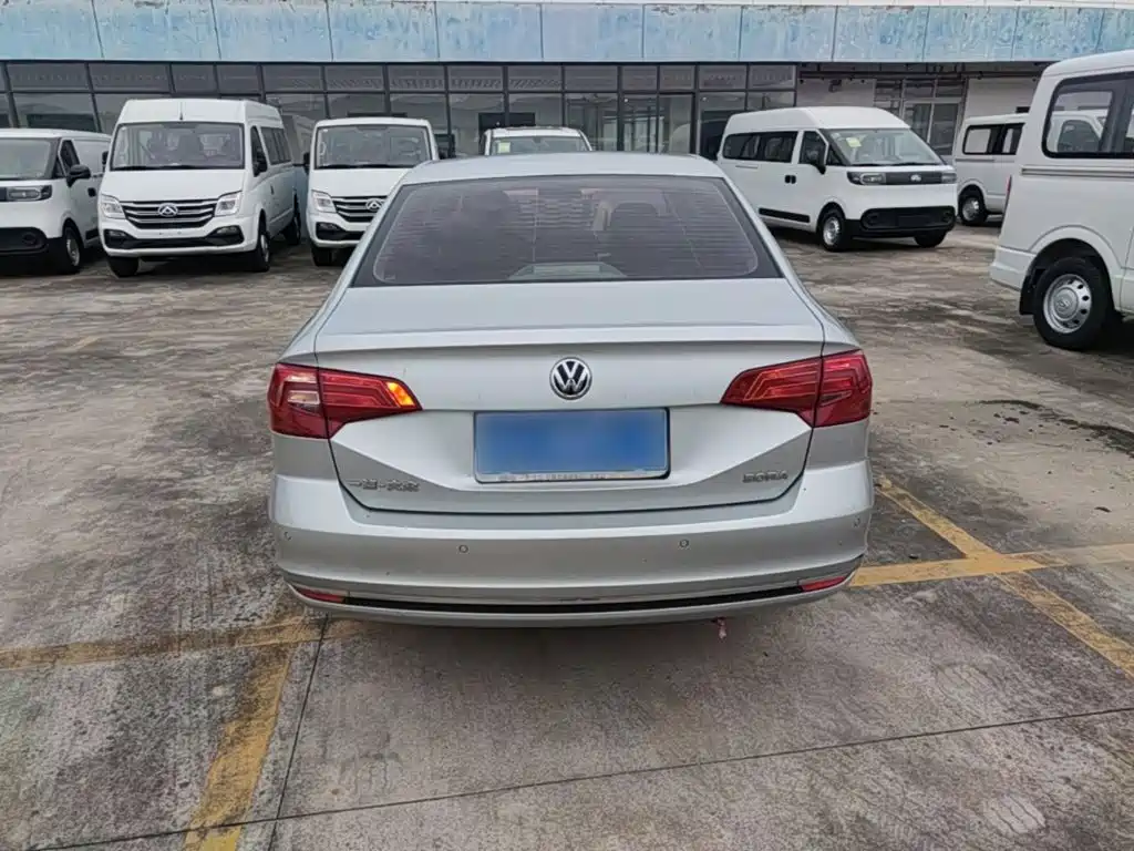 Volkswagen Bora — миниатюра 4
