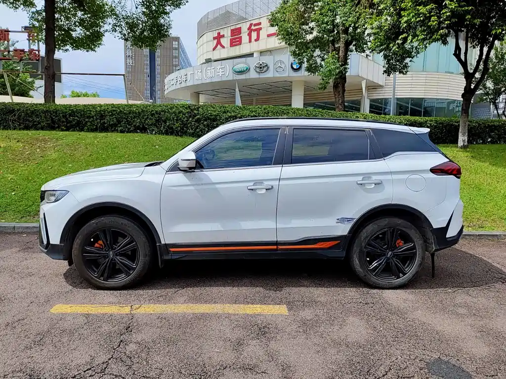 Geely Boyue — миниатюра 3