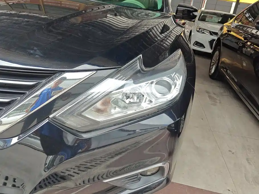 Nissan Teana — миниатюра 5