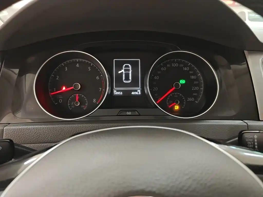 Volkswagen Golf — миниатюра 12