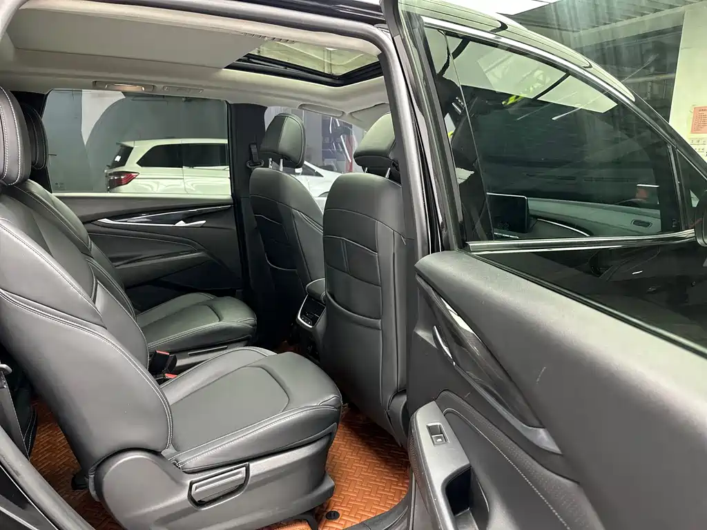 SAIC MAXUS CHASE G50