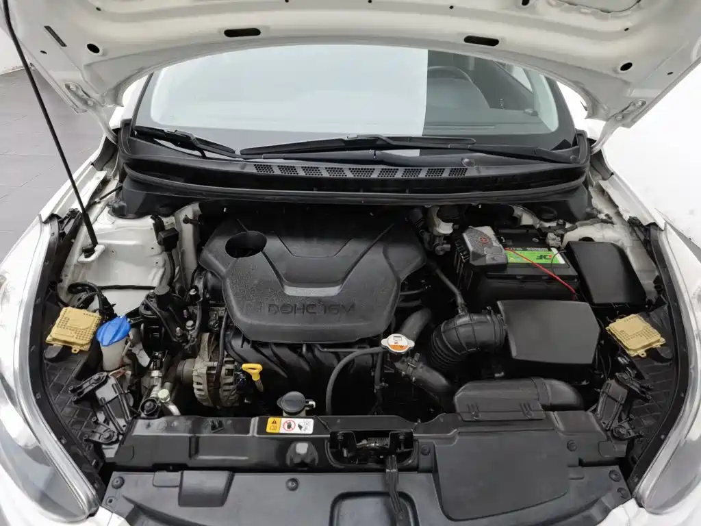 Hyundai Elantra Langdong — миниатюра 6