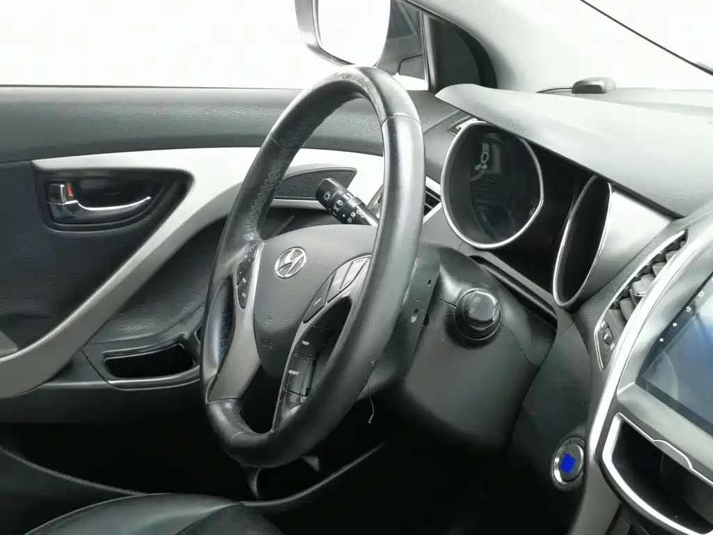 Hyundai Elantra Langdong — миниатюра 22