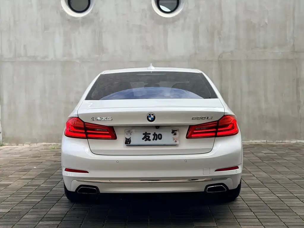 BMW 5 Series — миниатюра 6