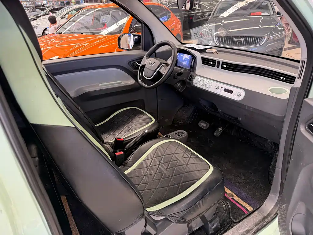 Wuling MINIEV — миниатюра 6