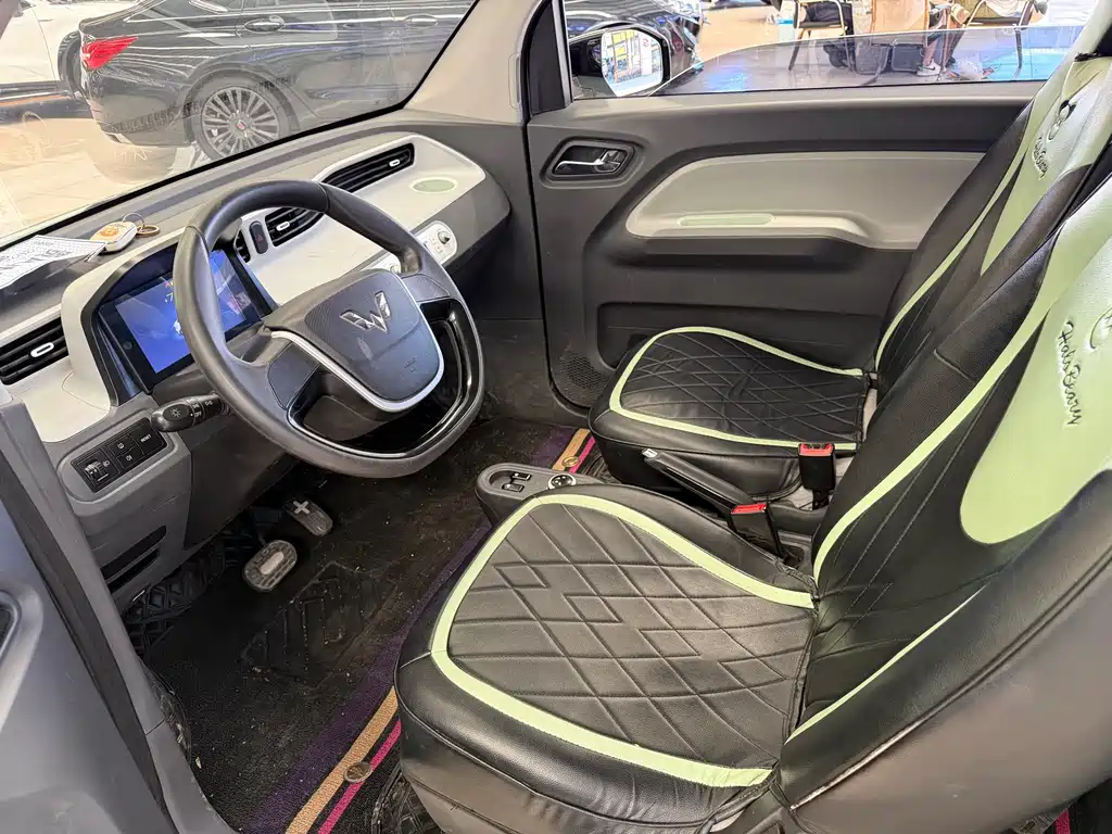 Wuling MINIEV — миниатюра 4