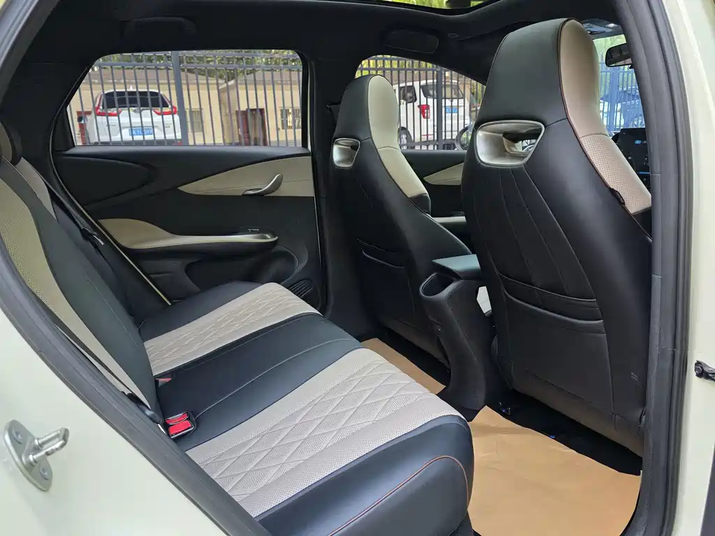 BYD Dolphin — миниатюра 11
