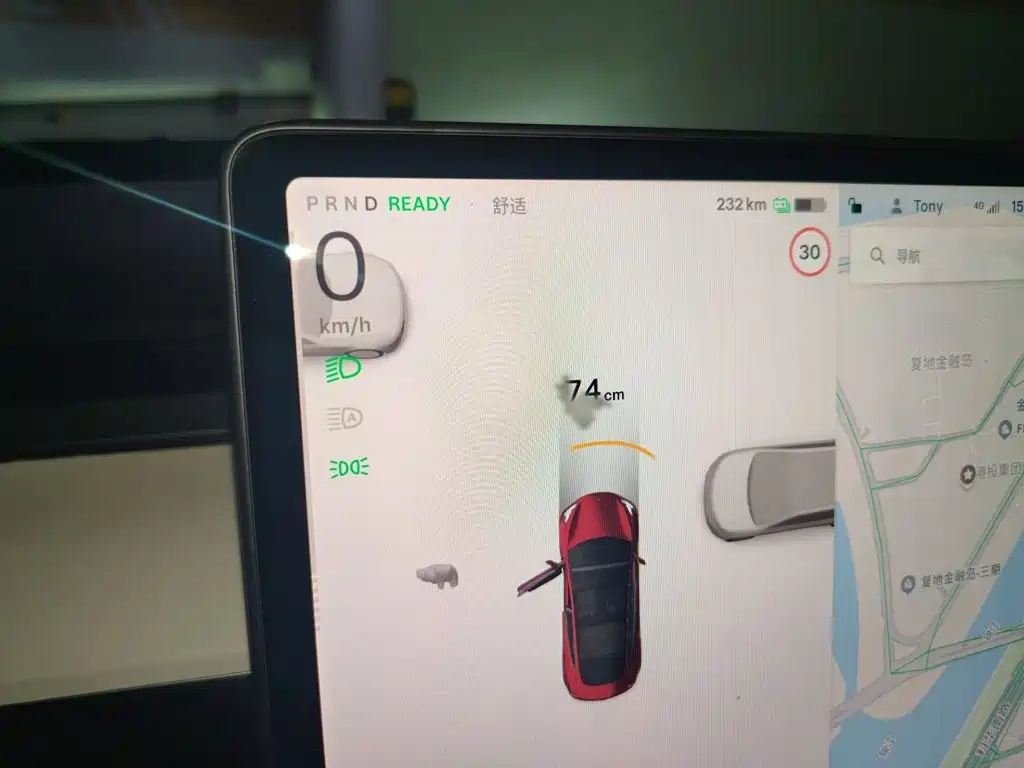 Tesla Model 3 — миниатюра 4