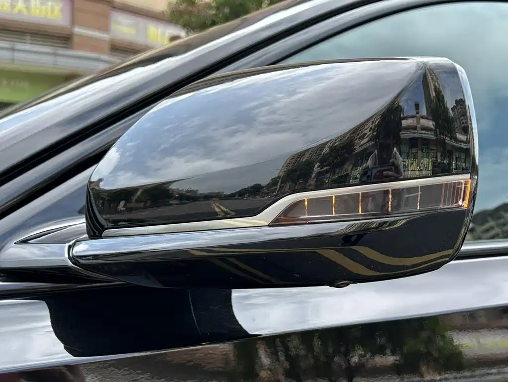 Cadillac CT5 — миниатюра 13