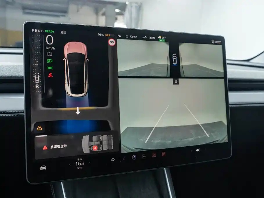 Tesla Model Y — миниатюра 30