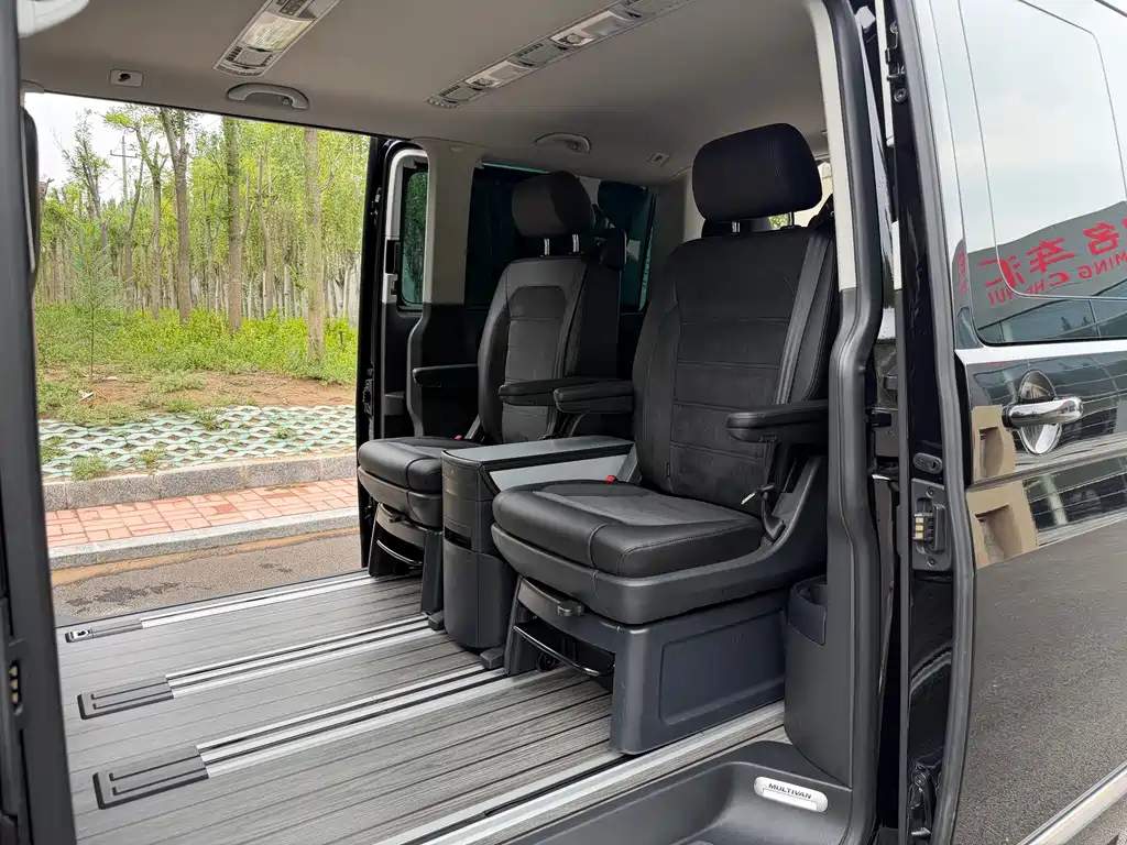 Volkswagen Multivan — миниатюра 11