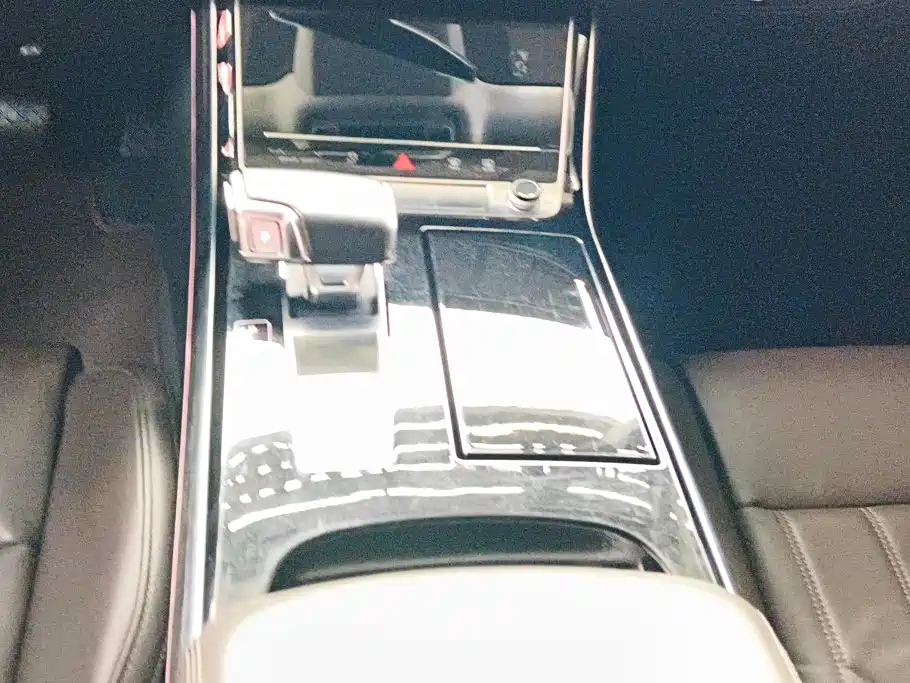 Audi A8 — миниатюра 16