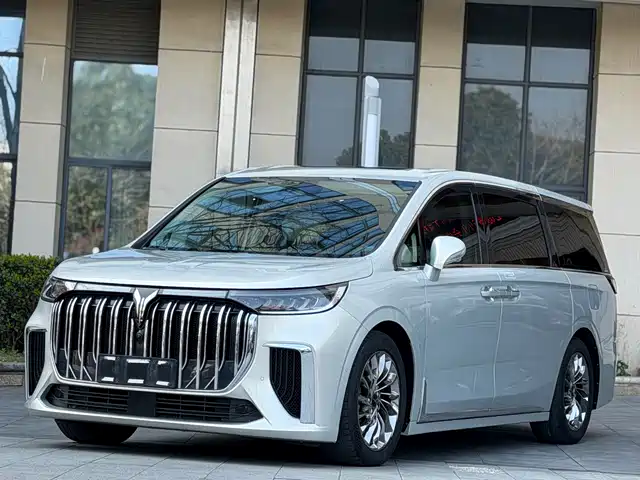 VOYAH LANTU DREAMER 2022