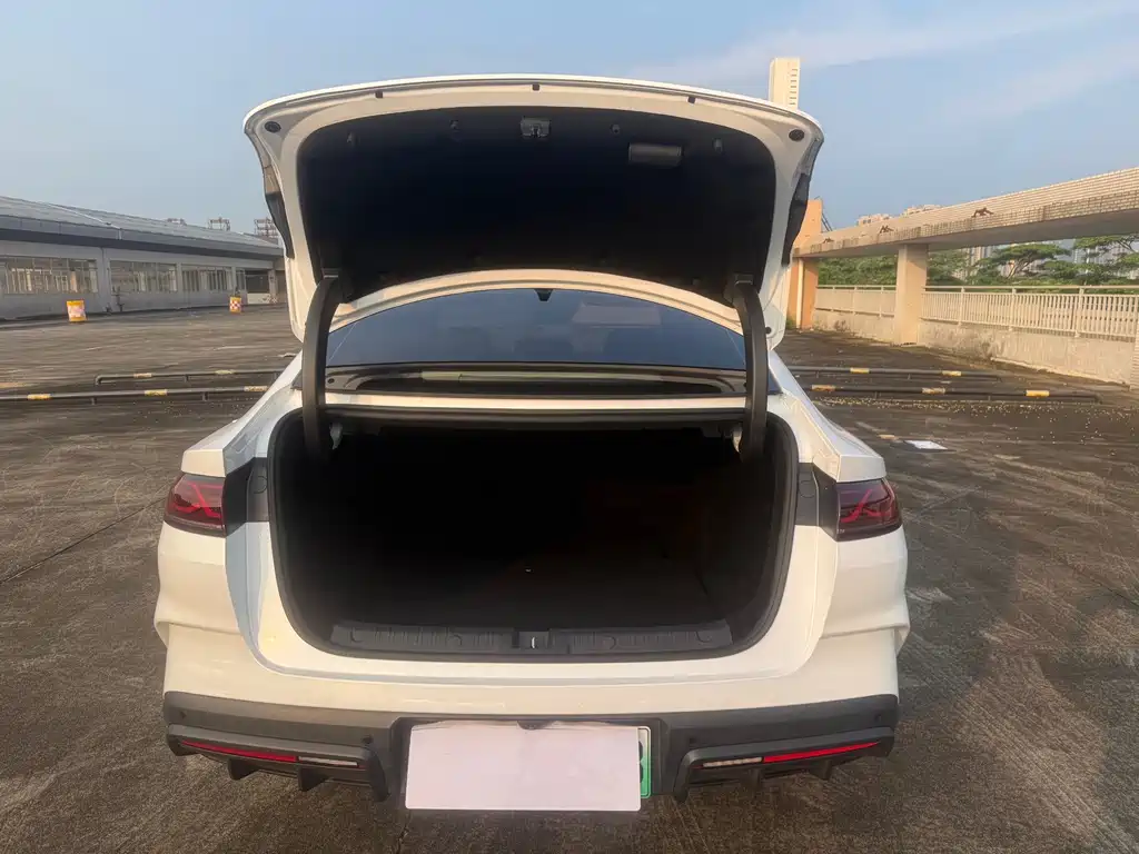 BYD Qin L — миниатюра 21