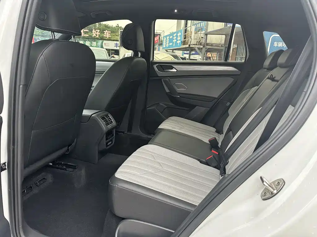 Volkswagen Tayron 2023 380TSI R-Line Pro