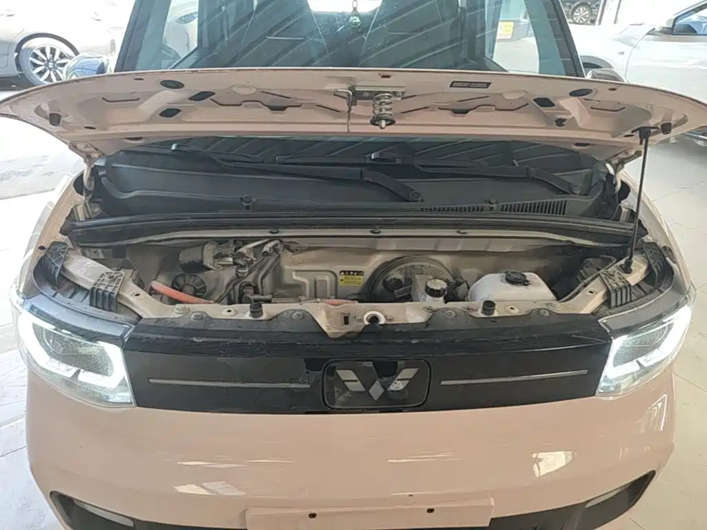 Wuling MINIEV — миниатюра 20